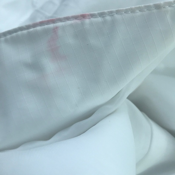 North Face Women’s Resolve rain jacket size small - Picture 4 of 8